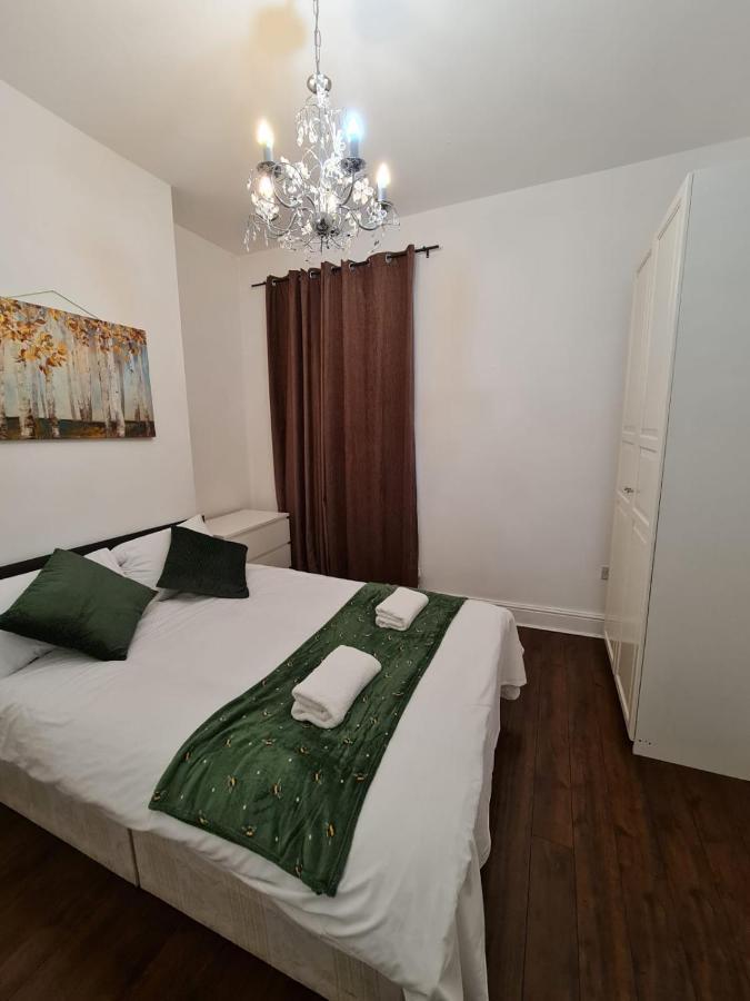 Canary Wharf Holiday Rooms Londra Esterno foto