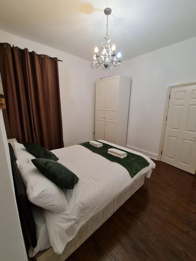 Canary Wharf Holiday Rooms Londra Esterno foto