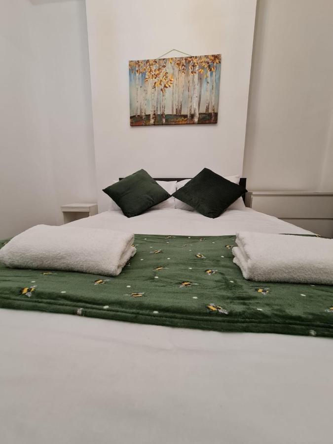 Canary Wharf Holiday Rooms Londra Esterno foto