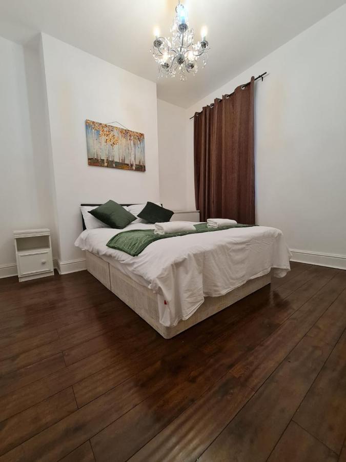 Canary Wharf Holiday Rooms Londra Esterno foto