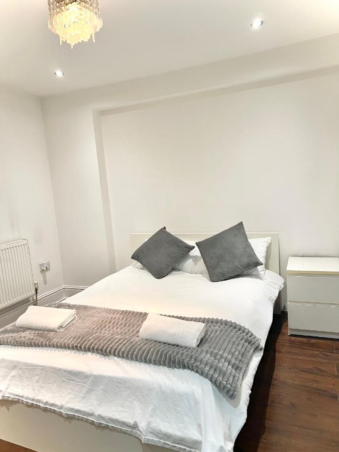 Canary Wharf Holiday Rooms Londra Esterno foto