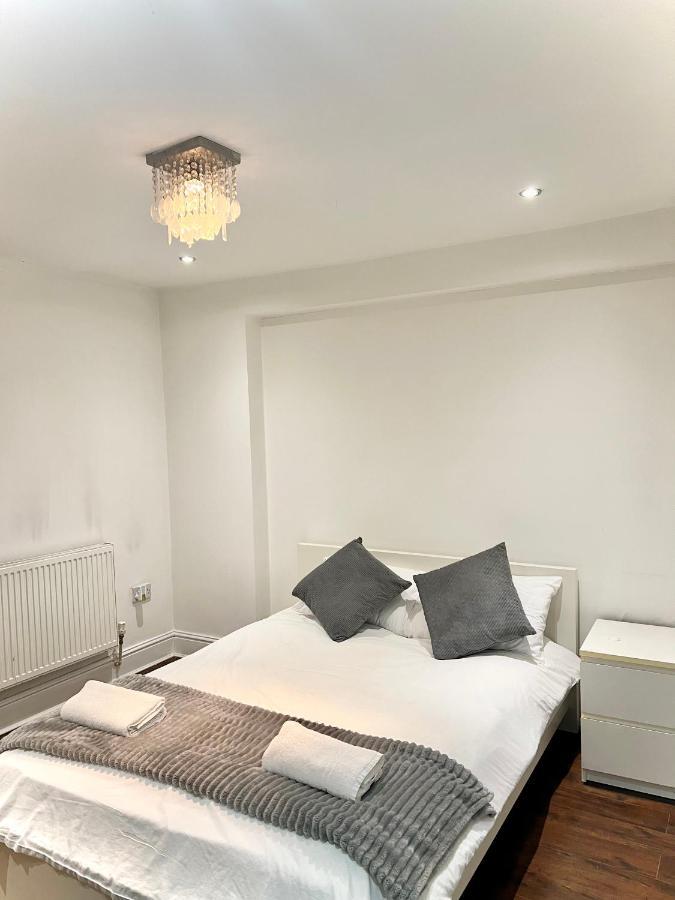 Canary Wharf Holiday Rooms Londra Esterno foto