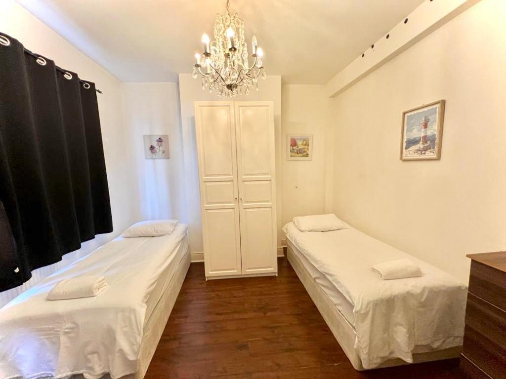 Canary Wharf Holiday Rooms Londra Esterno foto