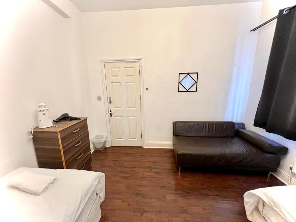 Canary Wharf Holiday Rooms Londra Esterno foto