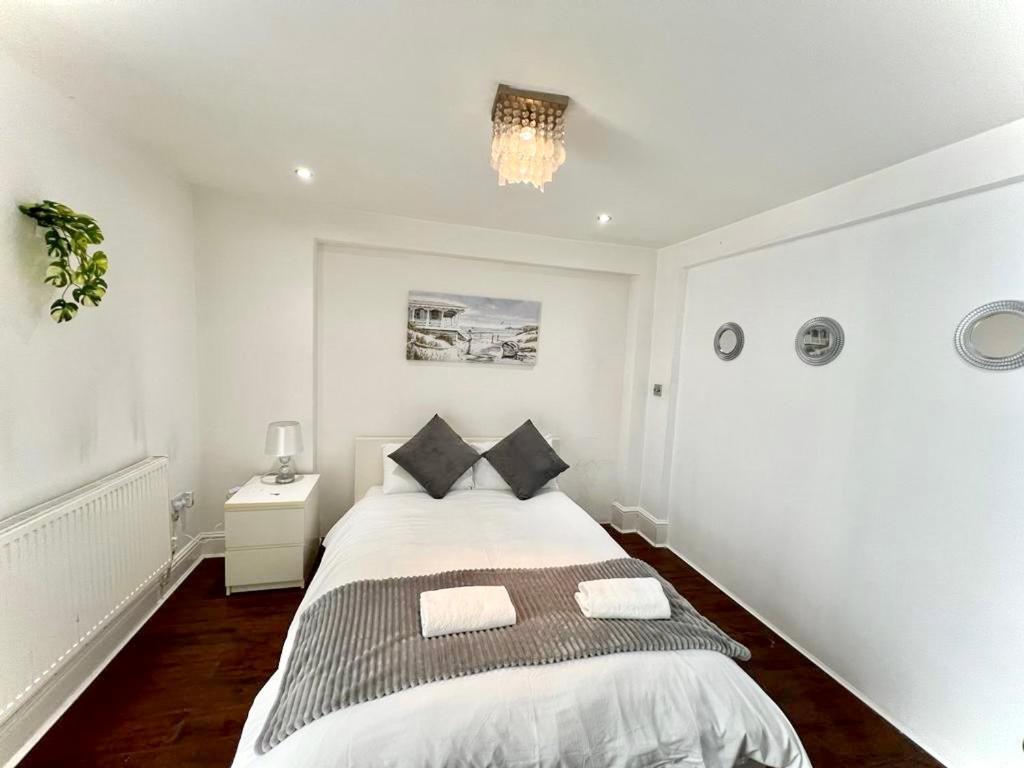 Canary Wharf Holiday Rooms Londra Esterno foto