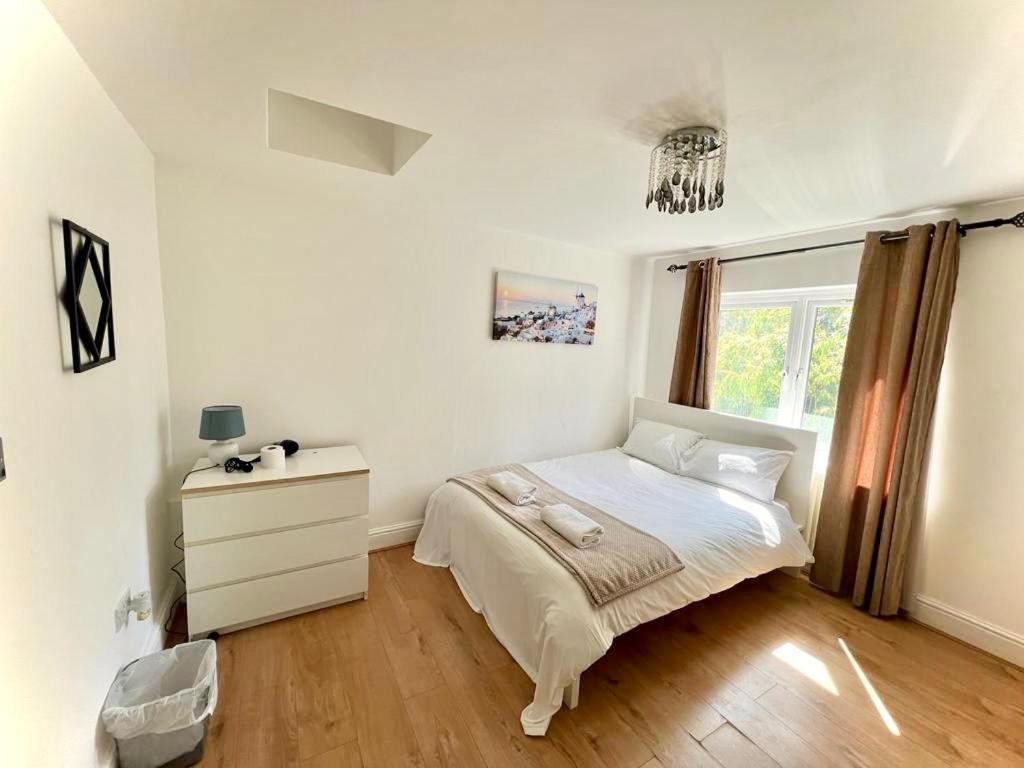 Canary Wharf Holiday Rooms Londra Esterno foto