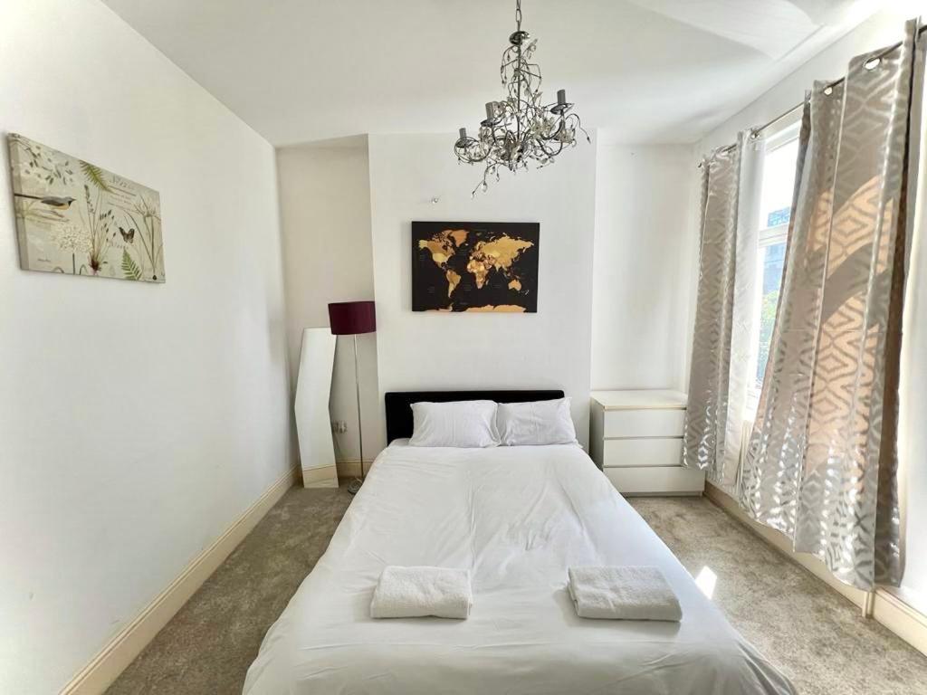 Canary Wharf Holiday Rooms Londra Esterno foto